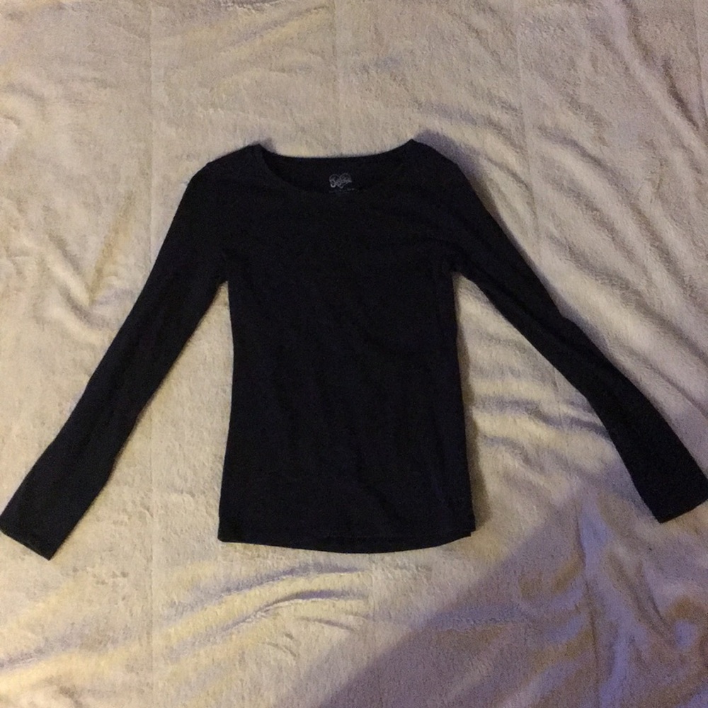 Black long sleeve shirt
